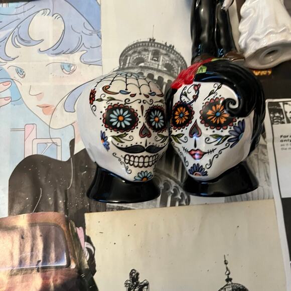 salt and pepper matching sets - Picture 3 of 5